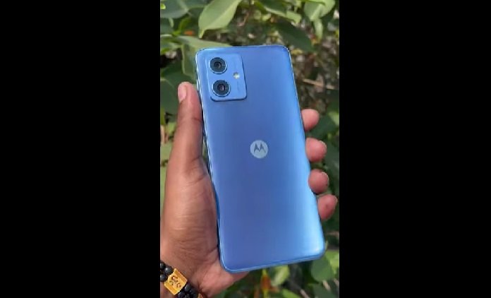 هاتف جديد من Motorola يثير الاهتمام بمواصفاته المتقدمة- OIMEDIA News - بوابة الذكاء الاصطناعي